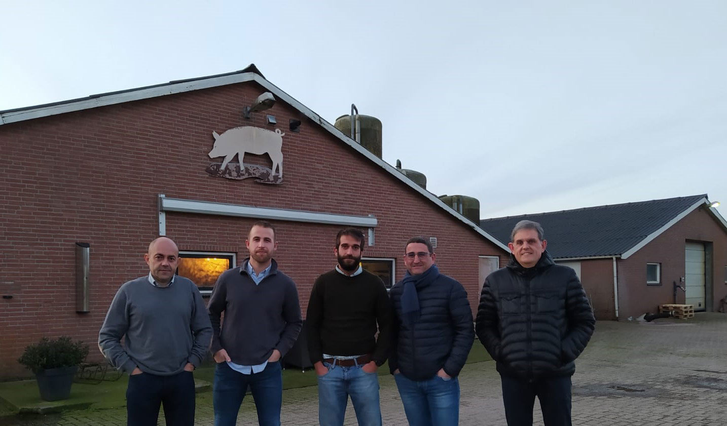 Visita a Holanda para conocer los últimos avances tecnológicos para el control individualizado de los animales